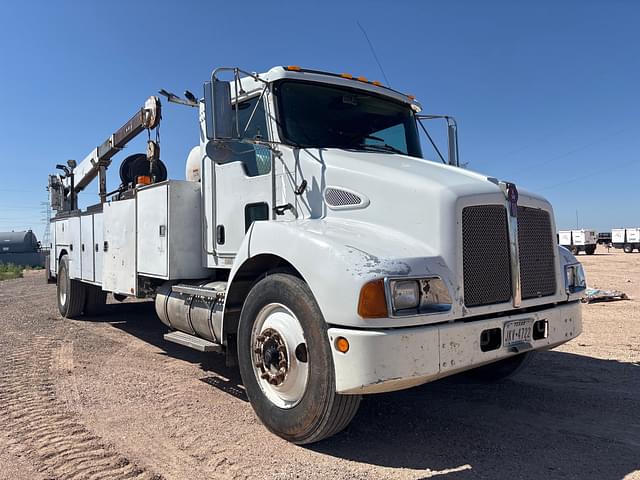 Image of Kenworth T300 equipment image 2