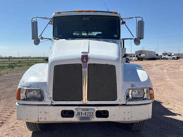Image of Kenworth T300 equipment image 1