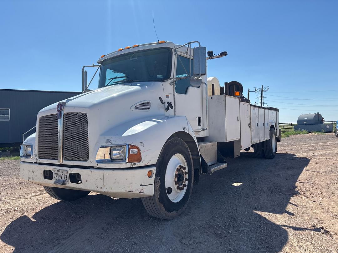 Image of Kenworth T300 Primary image