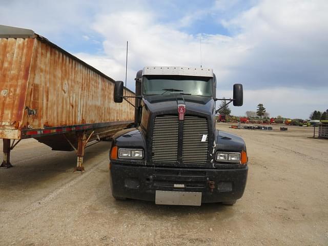 Image of Kenworth T600 equipment image 1