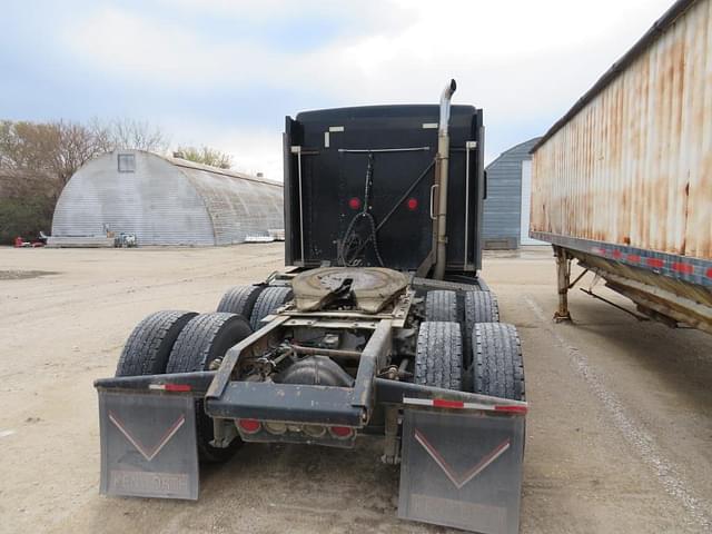 Image of Kenworth T600 equipment image 3