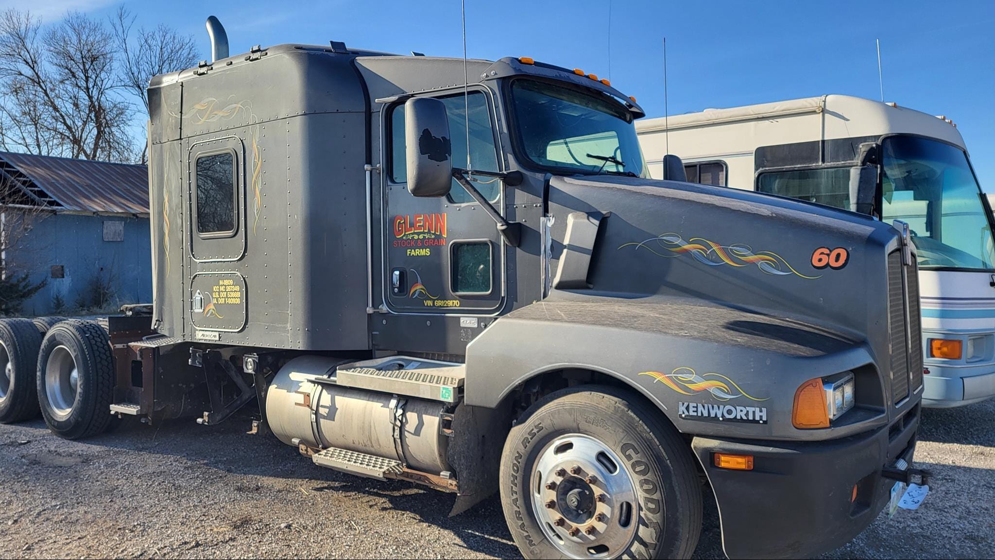 2006 Kenworth T600 Equipment Image0