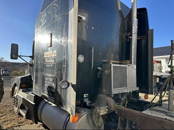 Image of Kenworth T600 equipment image 4