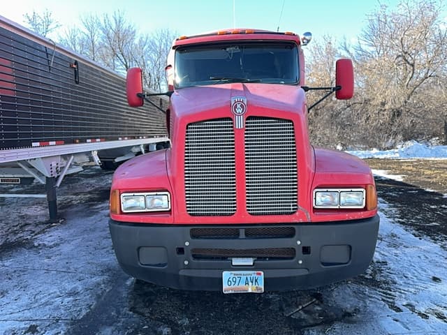Image of Kenworth T600 equipment image 2