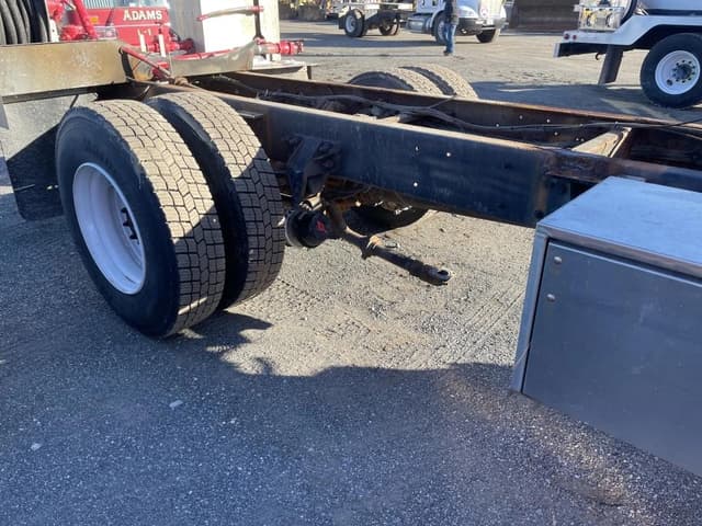 Image of Kenworth T600 equipment image 4