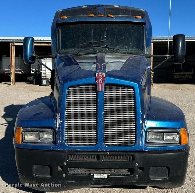 Image of Kenworth T600 equipment image 1