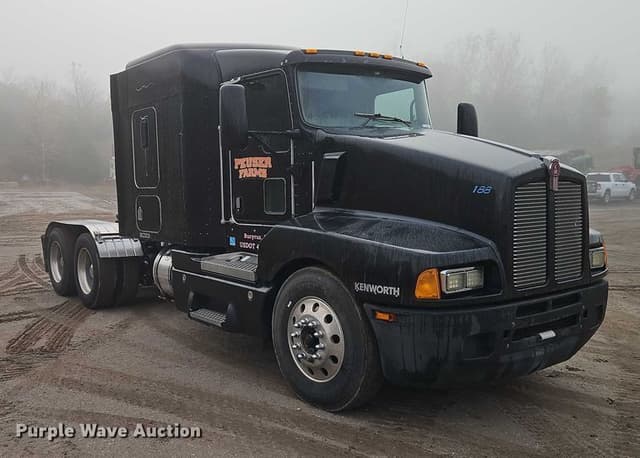 Image of Kenworth T600 equipment image 2