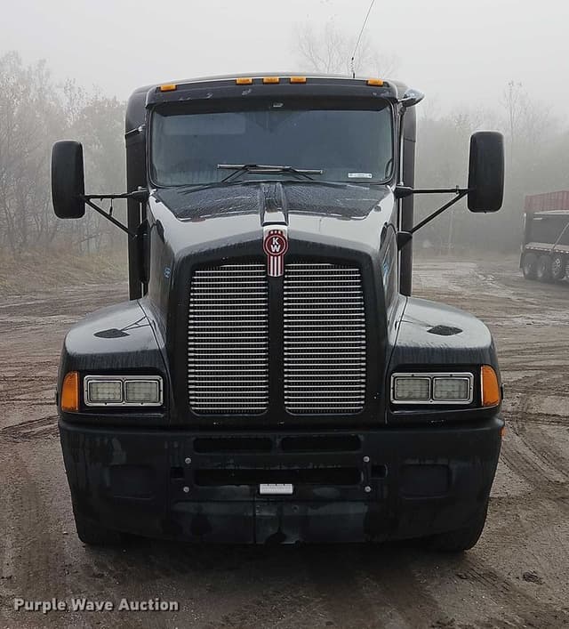 Image of Kenworth T600 equipment image 1