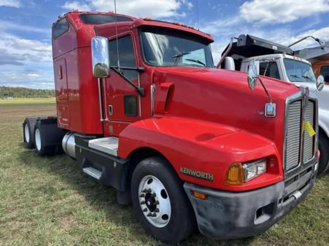 Image of Kenworth T600 equipment image 1