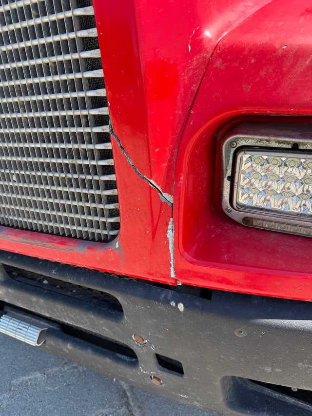 Image of Kenworth T600 equipment image 4
