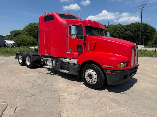 Image of Kenworth T600 equipment image 1