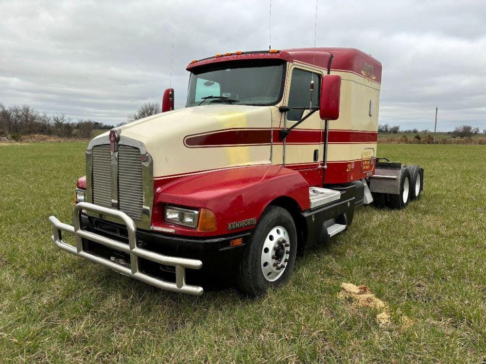 Main image Kenworth T600