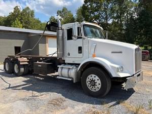 2006 Kenworth T800 Image