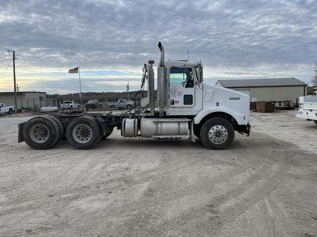 Image of Kenworth T800 equipment image 1