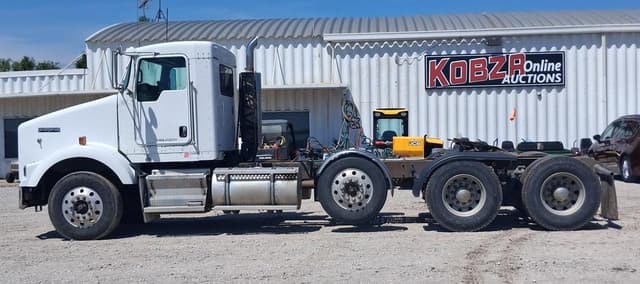 Image of Kenworth T800 equipment image 1