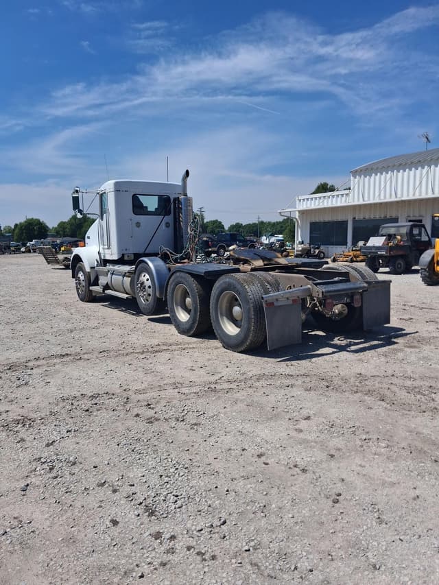 Image of Kenworth T800 equipment image 3