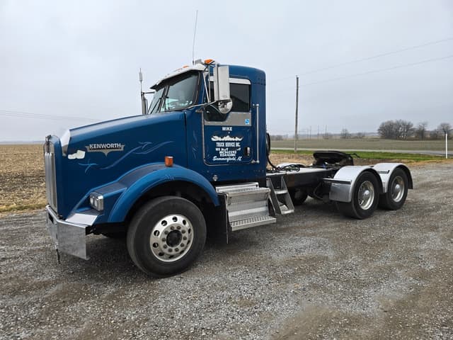 Image of Kenworth T800 equipment image 1