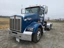 2006 Kenworth T800 Image