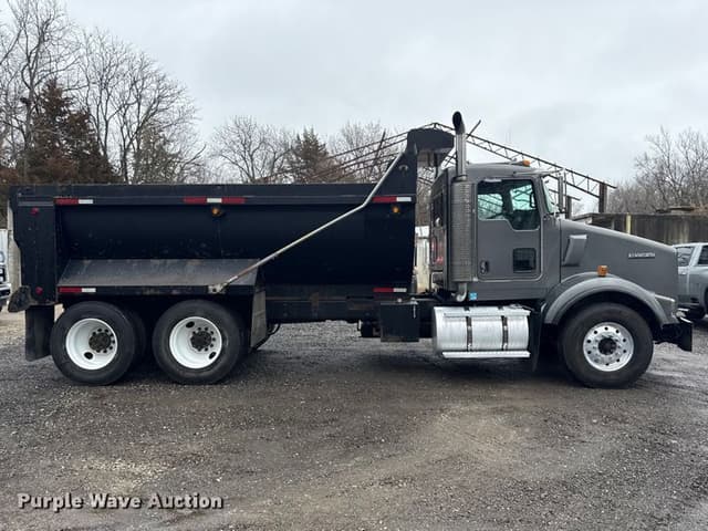 Image of Kenworth T800 equipment image 3
