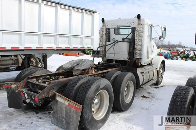 Image of Kenworth T800 equipment image 2