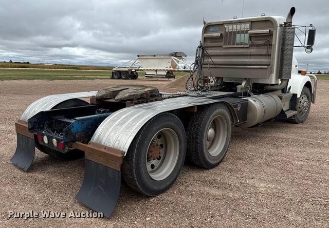 Image of Kenworth T800 equipment image 4