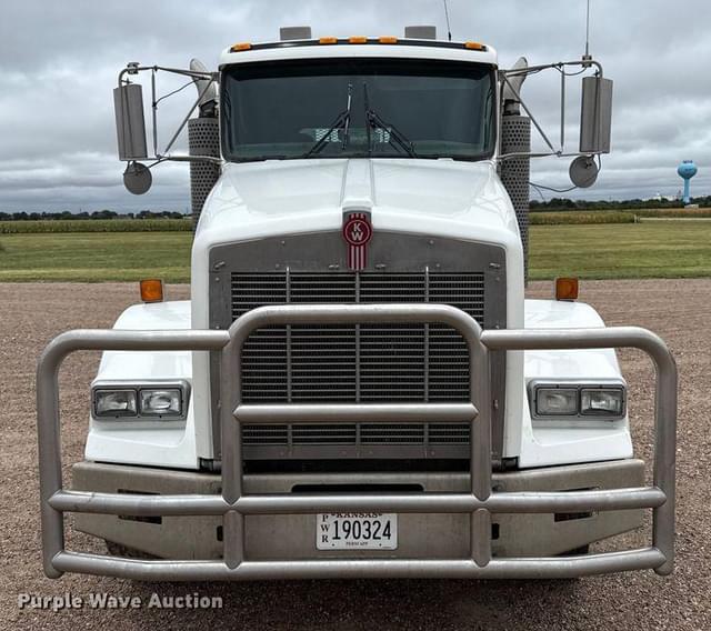 Image of Kenworth T800 equipment image 1