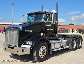 Main image Kenworth T800