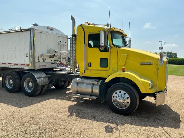 Image of Kenworth T800 equipment image 2
