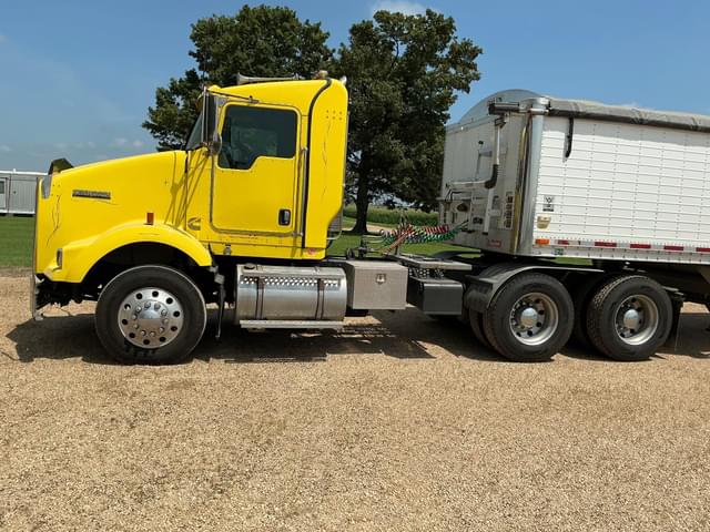 Image of Kenworth T800 equipment image 1