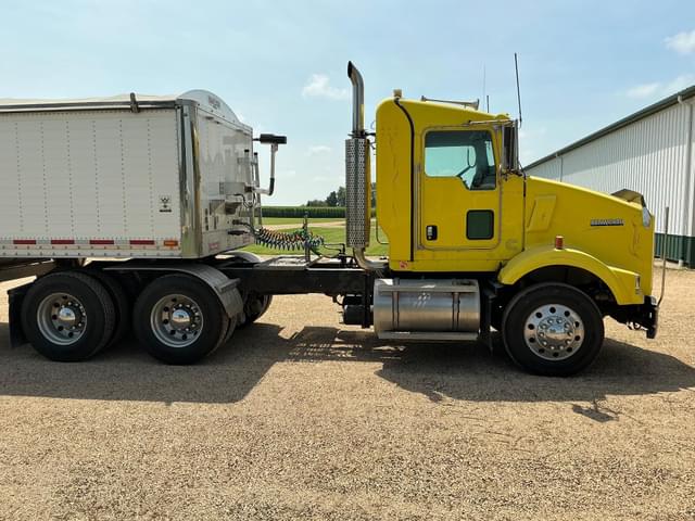 Image of Kenworth T800 equipment image 3