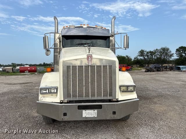 Image of Kenworth T800 equipment image 1