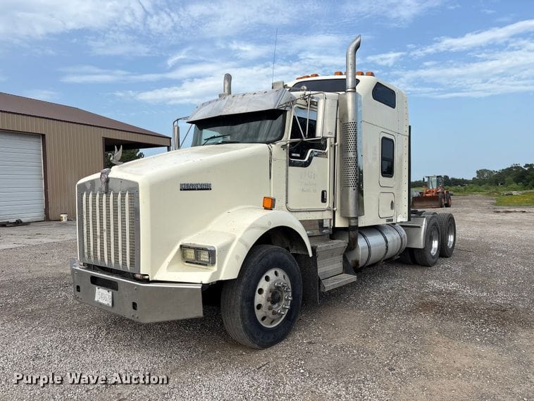 2006 Kenworth T800 Equipment Image0
