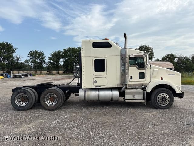 Image of Kenworth T800 equipment image 3