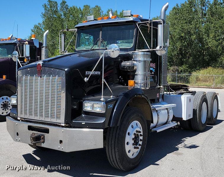 Main image Kenworth T800