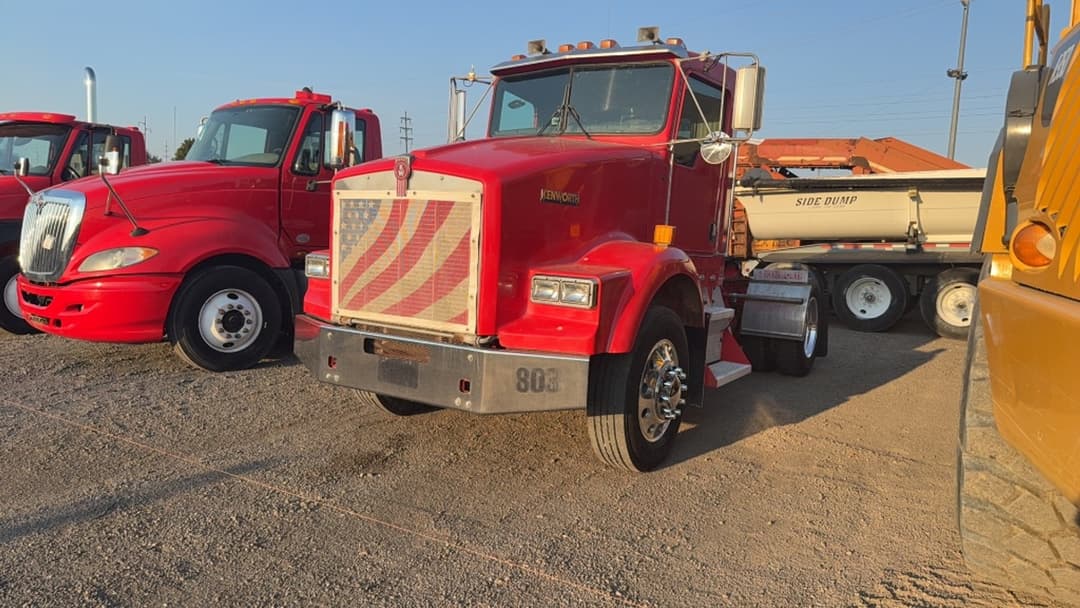 Image of Kenworth T800 Primary image