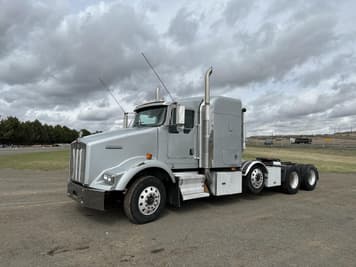Main image Kenworth T800