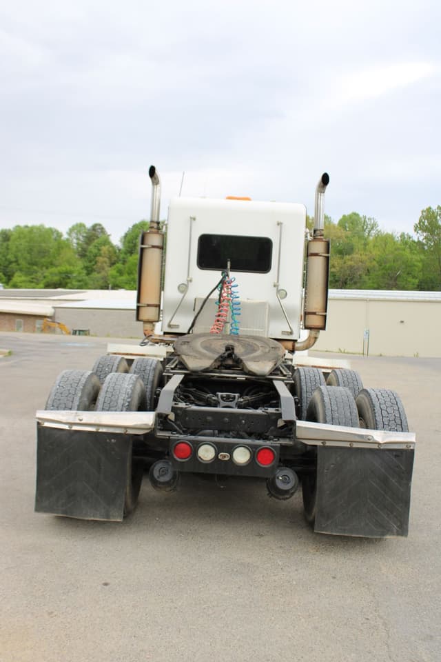 Image of Kenworth T800 equipment image 4