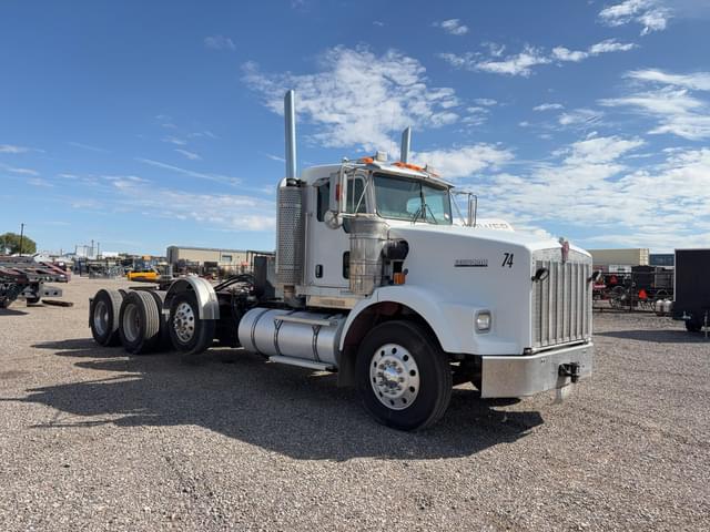 Image of Kenworth T800B equipment image 2