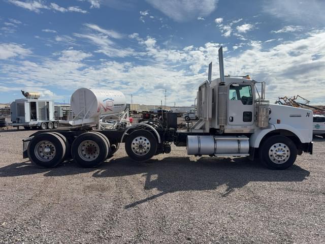 Image of Kenworth T800B equipment image 3