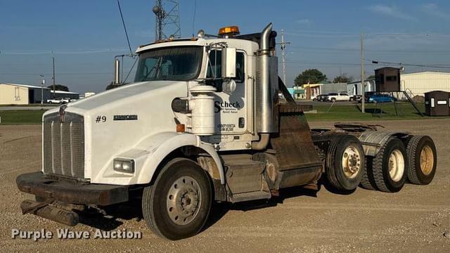 Image of Kenworth T800B equipment image 2