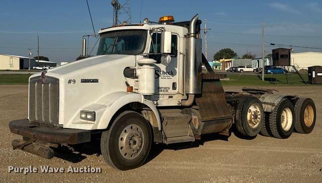 Image of Kenworth T800B equipment image 1