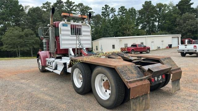 Image of Kenworth W9 equipment image 3