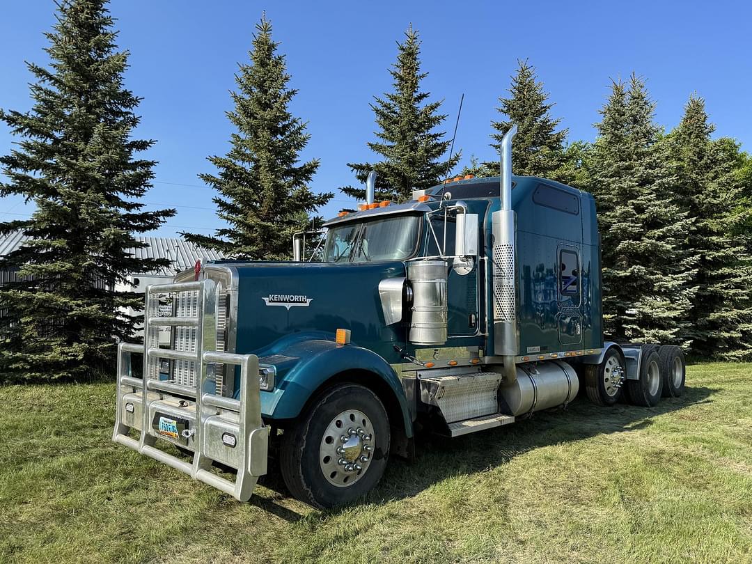 Image of Kenworth W900 Primary image
