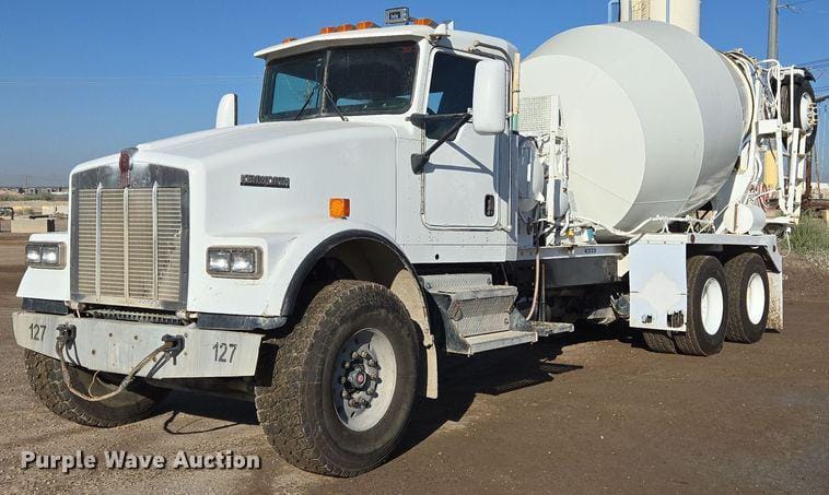 Main image Kenworth W900