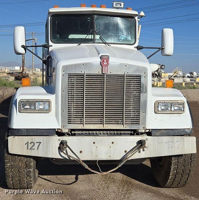 Image of Kenworth W900 equipment image 1