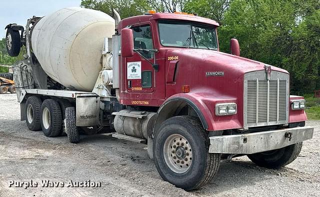 Image of Kenworth W900 equipment image 2