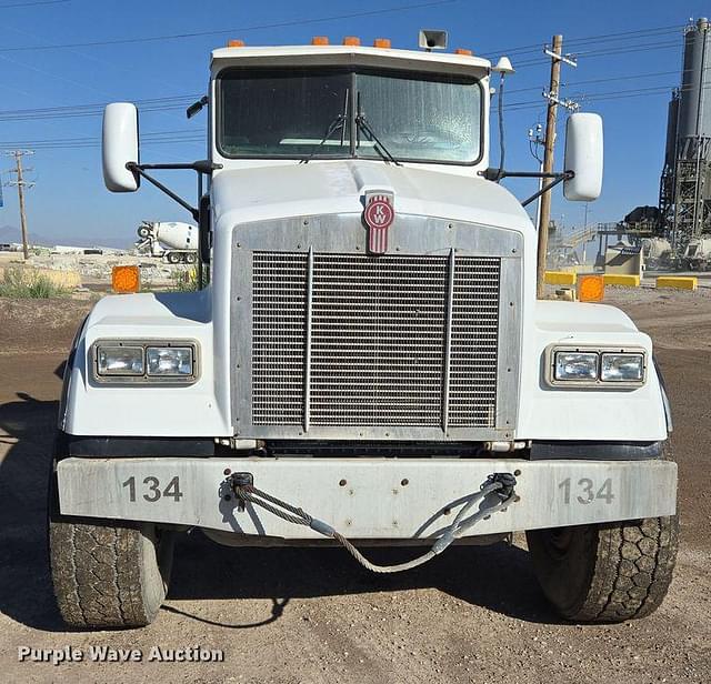 Image of Kenworth W900 equipment image 1