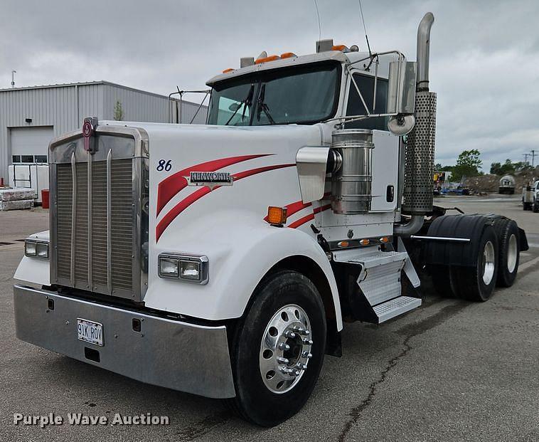 Image of Kenworth W900 Primary image