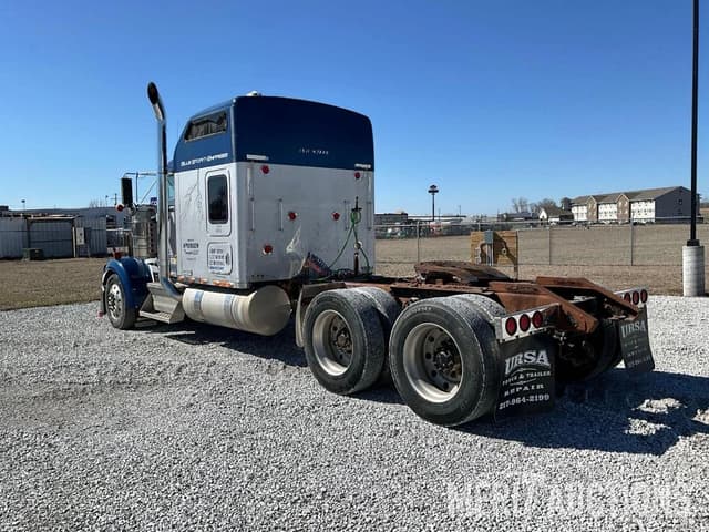 Image of Kenworth W900 equipment image 3