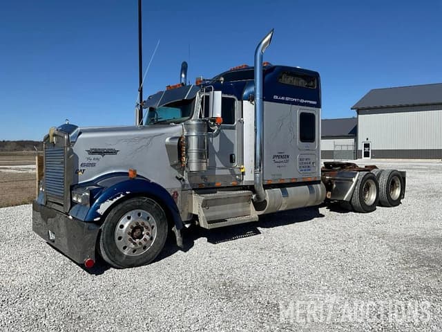 Image of Kenworth W900 equipment image 1